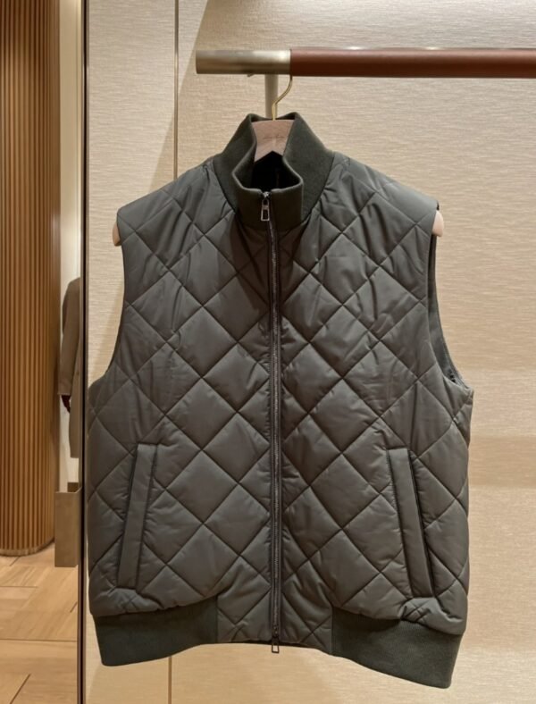 Loro Piana Ling grid thin cotton vest customizationCan be worn outside in early autumn and inside in